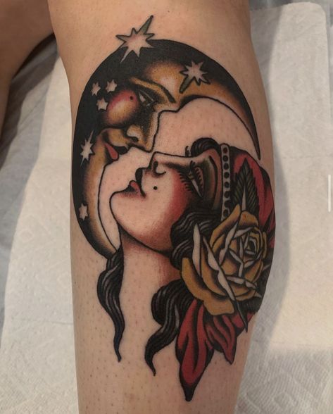 Traditional Tattoo Gap Fillers, Traditional Thigh Tattoo, Traditional Tattoo Inspiration, Traditional Style Tattoo, Tattoo Filler, Tattoo Old School, Traditional Tattoo Sleeve, Moon Tattoo Designs, Elbow Tattoos