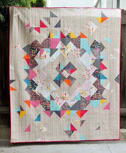 A GORGEOUS Supernova quilt in my Washi Fabric by Erica Jackman!! Supernova Quilt, Improv Quilting, Quilt Modernen, Table Quilts, Flower Quilts, Pretty Quilt, Triangle Quilt, Heart Quilt, Abstract Flower