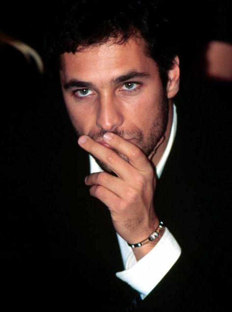 Raoul Bova, Men 90s, Mexican Men, Bear Men, Italian Men, James Dean, Book Boyfriends, Dream Guy, Brad Pitt