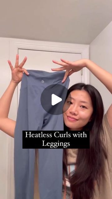 Easy Diy Heatless Curls, Heartless Curls Overnight Long Hair, Yoga Pants Heatless Curls, Heatless Legging Curls Tutorial, How To Use Leggings To Curl Hair, Leggings Heatless Curls Tutorial, Heatless Curls Using Leggings, Leggings Overnight Curls, Heartless Curls Diy