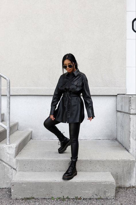 Black Leather Trench Coat Street Style, Shacket Street Style, Winter Techwear Long Sleeve Leather Jacket, Winter Techwear Black Leather Jacket, Leather Shirt Outfit, Leather Top Outfit, Leather Trench Coat Outfit Goth, Leather Trench Coat Goth, Shacket Outfit