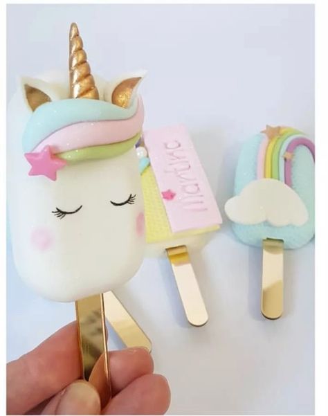 Unicorn Cakesicles, Unicorn Food Ideas, Unicorn Cake Pops, Ice Cake, Unicorn Foods, Baby Birthday Cakes, Ice Pops, Unicorn Cake, Mini Desserts