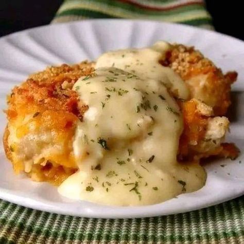 Paula Deen Lovers 🍟🍔🥣 | Crispy Cheddar Chicken- Baked | Facebook Chicken Recipes Ritz Crackers, Baked Crispy Chicken, Crispy Cheddar Chicken, Cheesy Baked Chicken, Ritz Cracker Chicken, Cracker Chicken, Crispy Chicken Recipes, Fry Chicken, Cheddar Chicken