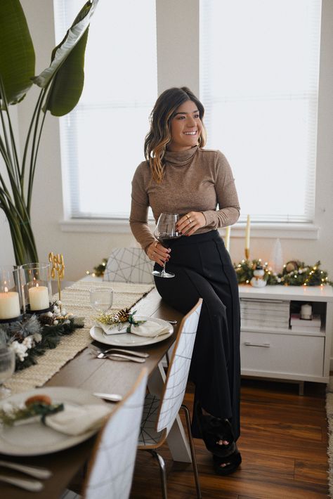 Z Supply lounge set | CURRENT FAVORITE BRAND FOR LOUNGEWEAR! | loungewear | White loungewear inspo | at home comfy outfit | Shopping Guide | Loungewear Outfit Ideas | Holiday Outfit Ideas | Cozy Outift Ideas | cozy home | Chic Talk | @chictalkch #loungewear #chicmom Home Comfy Outfit, Christmas Dinner Decor, Dinner Ideas Winter, Christmas Dinner Outfits, Dining Table Holiday, Winter Dinner Ideas, Walmart Shopping List, Holiday Dinner Outfit, Dinner Tablescape