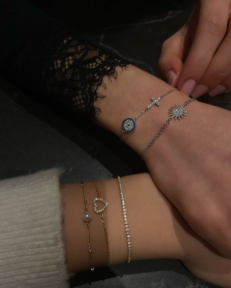 ✨ Elevate your wrist game with our new collection of dainty minimalist bracelets! Crafted with care, each piece features 18k gold plating on 925 solid sterling silver, ensuring both style and quality. From charming suns to protective evil eyes, pearls to mini tennis bracelets, there’s something for every taste. Perfect for everyday wear, these bracelets are a must-have accessory to add a touch of elegance to any outfit. Visit us at Ithaki Jewelry in Vaughan to explore the latest trends in jew... Dainty Silver Evil Eye Bracelet As Gift, Silver Evil Eye Bracelet As Gift, Silver Evil Eye Chain Bracelet Gift, Silver Evil Eye Bracelet Gift, Silver Metal Evil Eye Bracelet As Gift, Minimalist Bracelets, Evil Eyes, Wrist Game, Minimalist Bracelet