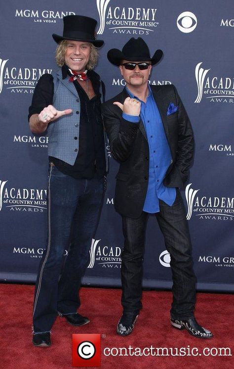 Big and Rich Old Country Music, Big And Rich, Loyalty Rewards Program, Loyalty Rewards, Country Music Artists, Rock N’roll, Country Music Stars, Country Music Singers, Country Artists