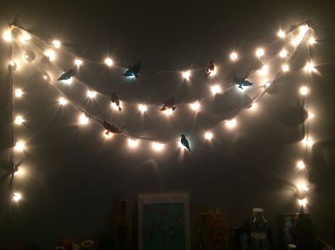 Fairy lights and birds wall decor Diwali Fairy Lights Decor, Fairy Light Ideas For Bedroom, Fairy Lights On Wall Ideas, Fairy Lights Bedroom Ideas Wall Art, Fairy Light Decor Ideas Bedroom, Where To Hang Fairy Lights Bedroom Ideas, Fairy Lights Decor Bedroom, Fairy Lights Bedroom Aesthetic, Fairy Lights On Wall