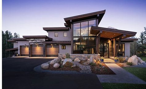 Modern Mountain Home Exterior, Mountain Contemporary Home, Slanted Roof, Contemporary Mountain Home, Modern Mountain House, Mountain Modern Home, Mountain Home Exterior, Rustic House Plans, House Roof Design