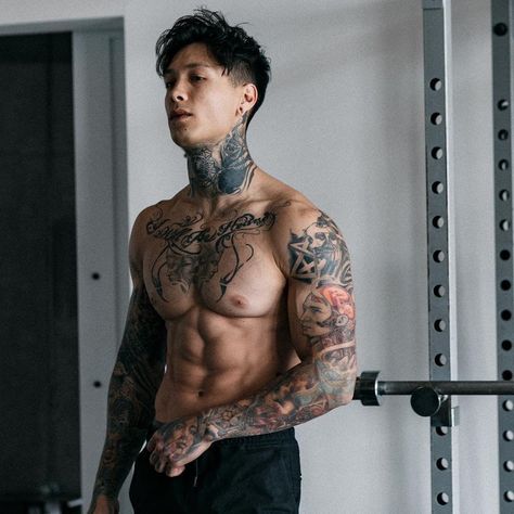 Chris Heria, Handsome Male Models, Six Pack Abs Workout, Professional Men, Casual Stylish, Fitness Trainer, Cultura Pop, Tattoo Style, Height And Weight