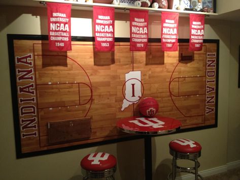 Indiana Hoosiers: Gallery of Ultimate Man Caves from Die-Hard IU Fans Iu Basketball, Indiana Football, Indiana Hoosiers Basketball, Basement Finish, Basement Decoration, Iu Hoosiers, Indiana Basketball, Ultimate Man Cave, Diy Christmas Lights