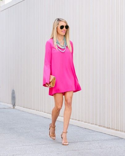 Fuchsia Dress Outfit, Flute Sleeve, Hot Pink Fashion, First Date Outfits, Bell Sleeve Shift Dress, Date Night Dress, Fuchsia Dress, Fashion Now, Street Fashion Photography