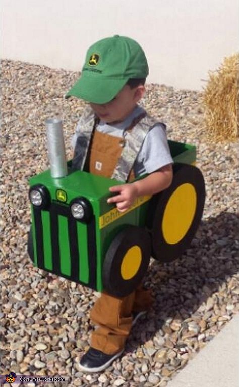 Diy Costumes Kids Boys, Diy Costumes Kids, Tractor Birthday, Homemade Halloween Costumes, Halloween Recipe, Crafts Halloween, Wallpaper Halloween, Halloween Costume Contest, Boy Halloween Costumes