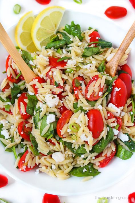 Orzo Spinach Feta Salad with Tomato (Easy!) - The Garden Grazer Meta Meals, Late Summer Recipes, Spinach Feta Salad, Spinach Orzo Salad, Orzo Spinach, Garden Grazer, Lemon Vinegar, Feta Salad Recipe, Orzo Salad Recipes