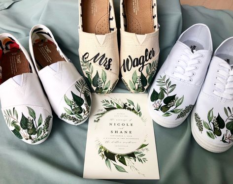 Bride and bridesmaid floral shoes Hand Painted Toms White Shoe Painting Ideas Diy, Painted Wedding Sneakers, Painted Wedding Shoes, Custom White Wedding Vans, Painted Bridal Shoes, Embroidered Toms, Wedding Low-top Sneakers With Floral Embroidery, Toms Wedding Shoes, Hand Painted White Low-top Canvas Shoes