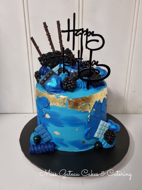 Black And Gold Birthday Cake, Black Gold Birthday, Gold Birthday Cake, Gold Birthday, Cake Toppers, Cake Decorating, Blue Black, Pastry, Birthday Cake