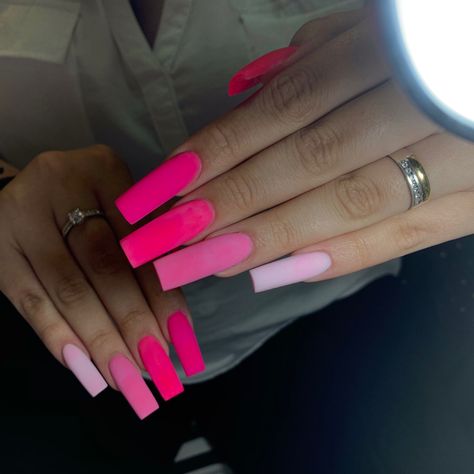 Different Tones Of Pink Nails, 5 Shades Of Pink Nails Acrylic, Triple Pink Nails, Dark Pink Matte Nails, Shades Of Pink For Nails, All Shades Of Pink Nails, Hot Pink Medium Nails, Different Shade Pink Nails, Light To Dark Pink Nails