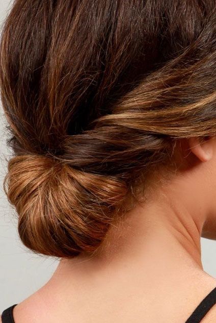 Simple Prom Hair Mid Length, Easy Wedding Hairstyles For Fine Hair, Elegant Hairstyles For Thinner Hair, Simple Updo Fine Hair, Updos For Fine Straight Hair, 5 Minute Updos For Medium Hair, Easy Up Dos For Fine Medium Hair, Medium Fine Hair Updo, Updos For Shoulder Length Hair Wedding