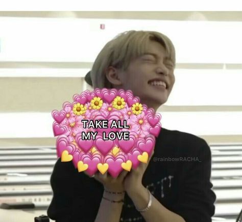 Skz Love Reaction Pic, Kpop I Love You, Love Kpop Reaction, Flirty Reaction, Skz Heart, I Love Kpop, Kpop Snapchat, Kpop Heart, Love You Meme