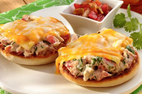 Open-Faced Tuna Melt | 21 Toaster Oven Recipes You Can Make In 15 Minutes Or Less Toaster Oven Meals, Countertop Cooking, Cuisinart Recipes, Toaster Oven Cooking, Broiled Grapefruit, Sandwich Melts, Convection Oven Cooking, Convection Oven Recipes, Tuna Melt Recipe