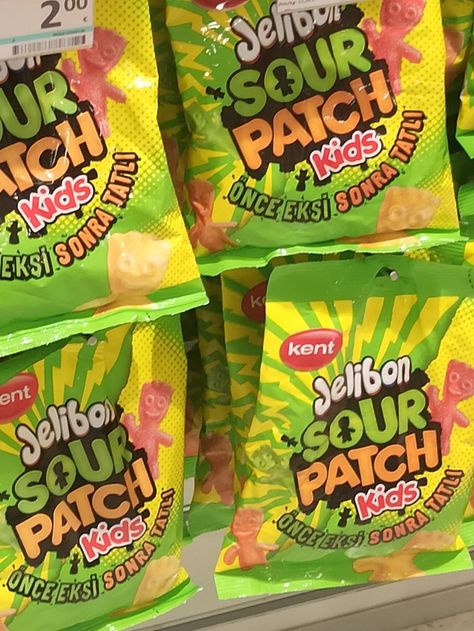 Sour patch kids aesthetic Sour Sweets Aesthetic, Sour Patch Aesthetic, Sour Patch Kids Aesthetic, Sour Candy Aesthetic, Conrad Fisher And Belly, Plane Snacks, Teenage Aesthetic, Sleepover Snacks, Snack Rack