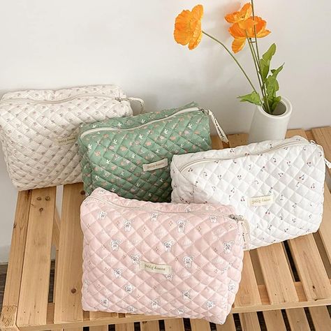 Juoxeepy Cotton Makeup Bag Large Travel Cosmetic Bag Quilted Cosmetic Pouch Coquette Aesthetic Floral Toiletry Bag Cute Makeup Bags, Travel Bag Organization, Makeup Bag Organization, Pink Rabbit, Toiletries Organization, Travel Bags For Women, Mors Dag, Bags Aesthetic, Travel Cosmetic Bags