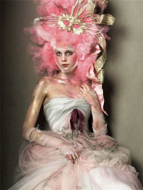 Couture Magic by Steven Meisel for Vogue Italia Couture Supplement March 2005 - Once upon in a Fairytale — LiveJournal Kim Noorda, Barbara Fialho, Lydia Hearst, Waterfall Wall, Steven Meisel, Vogue Italia, Vogue, Couture