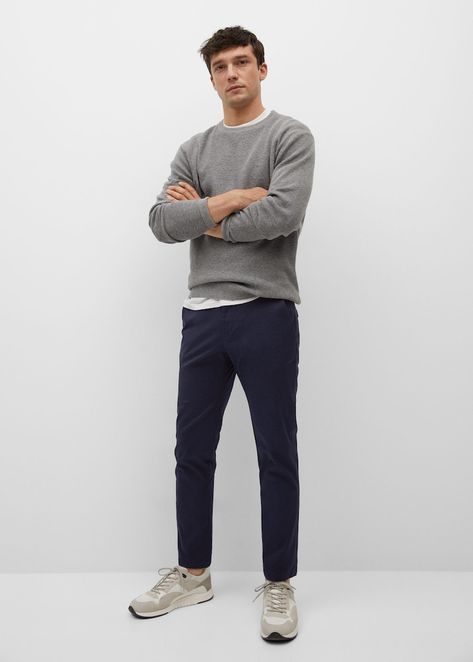 Blue Chinos Men, Chinos Men Outfit, Navy Pants Men, Mens Work Outfits, Mens Smart Casual Outfits, Mens Business Casual Outfits, Herren Style, Minimalist Fashion Men, Smart Casual Men