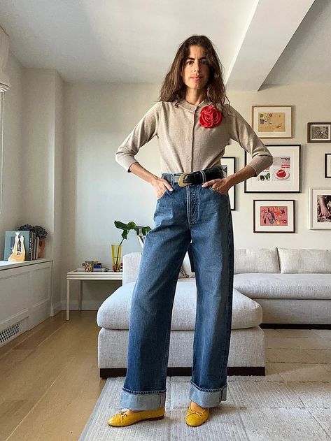 Easy outfits to wear when you want to look put together – Cafe Leandra Man Repeller Style, Leandra Medine Style, Easy Outfits, Look Put Together, Leandra Medine, Outfits To Wear, Suede Fringe Jacket, Classic Cardigan, Fashion Sites