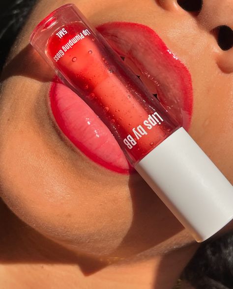 She’s a very 🤭 girllll… Our maraschino cherry 🍒❤️‍🔥🫦 lip plumping gloss that is! Plumper lips are in - but it doesn’t have to be painful🙅🏽‍♀️ Give yourself the perfect natural looking pout 👄 while enjoying a painless plump! 😉 ❤️‍🔥Voluminous + hydrating formula ❤️‍🔥Lightweight with glass like finish ❤️‍🔥Mild lip plumping activation ❤️‍🔥One swipe curvy felt applicator Available only at Lipsbybb.com #lipplumper #plumpinglipgloss #maraschino #cherrylips Get Fuller Lips Naturally, Fuller Lips Naturally, Plumper Lips, Lip Plumping Gloss, Fuller Lips, Cherry Lips, Lip Plumping, Full Lips, Plumping Lip Gloss