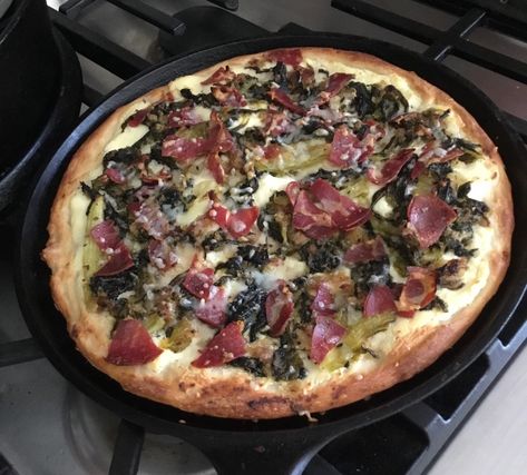 Utica Greens w Ricotta & Hot Capicola Ham Pizza  Please do a gal a favor and ❤Share this post ❤  ❤Get the recipe here: https://masapronstrings.blogspot.com/…/utica-greens-wricott… ❤Facebook: Like and share my Group: https://www.facebook.com/groups/2020365618206934/ ❤Follow me on Pinterest: http://pinterest.com/rainiepiccione/boards/  ❤View My Blog: http://masapronstrings.blogspot.com/  ❤Subscribe: http://feedburner.google.com/fb/a/mailverify…  ❤Thank you for your interest Utica Greens, Pasta Fazool, Green Pizza, Ham Pizza, Big Pizza, Ny Food, Pizza Pie, Baked Chicken Breast, Hawaiian Pizza