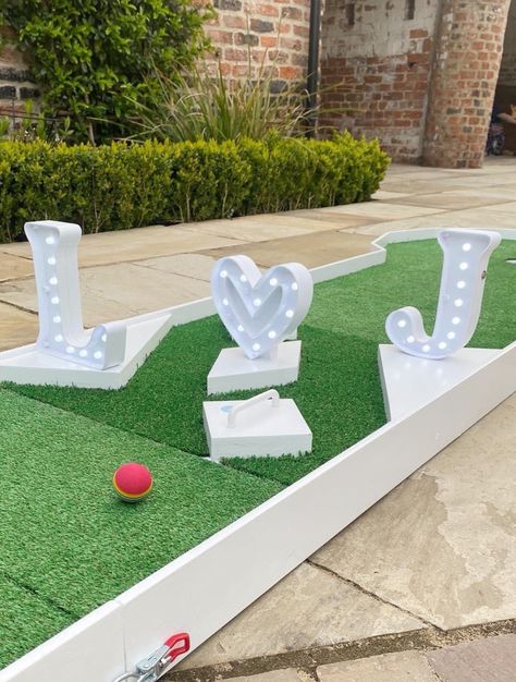 Wedding mini golf featured on our new blog post... What do mini golf, Dr.Seuss and cupcakes have in common? A wedding day of course! Wedding Golf Cart Decorations, Boho Golf Course Wedding, Wedding Mini Golf, Golf Course Engagement Photos, Diy Mini Golf, Golf Wedding Ideas, Golf Themed Wedding, Golf Wedding Theme, Outdoor Wedding Games