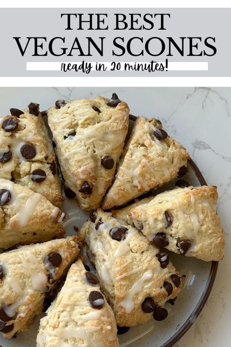 vegan chocolate chip scones Dairy Free Scones, Scones Vegan, Vegan Breakfast Recipes Easy, Chocolate Chip Scones, Woman Eyes, Vegan Scones, Chocolate Scones, Scones Recipe Easy, Vegan Baking Recipes