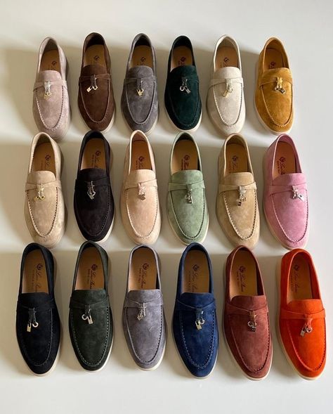 Loafer Outfits Women, Loafers Outfit Women, Loafer Outfits, Fluffy Shoes, Loafers Outfit, Guys Clothing Styles, Mode Casual, Girly Shoes, Aesthetic Shoes