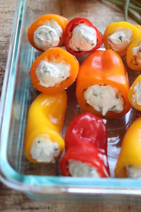 Mini Peppers Recipes, Cream Cheese Snacks, Cream Cheese Stuffed Peppers, Stuffed Pepper Dip, Mini Sweet Peppers, Cheese Stuffed Peppers, Stuffed Mini Peppers, Cream Cheese Dips, Cheese Snacks