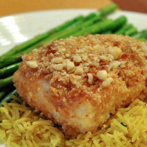 Recipe—Macadamia Nut Crusted Halibut Best Halibut Recipes, Halibut Recipes Baked, Crusted Halibut, Crusted Fish, Halibut Recipes, Fish Recipes Baked, Recipes Fish, Nut Recipes, Dinner Bell