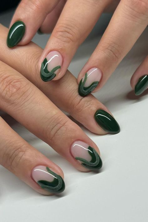 Emerald Nails, Green Nail Art, Hippie Nails, Green Nail Designs, Blush Nails, Almond Acrylic Nails, Solid Green, Oval Nails, Luxury Nails