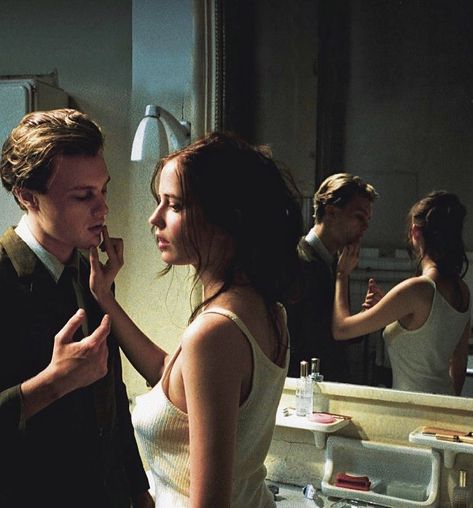 The Dreamers 2003, Michael Pitt, Natalia Romanova, Arte Van Gogh, Film Inspiration, Eva Green, Film Stills, Leonardo Dicaprio, Love Images