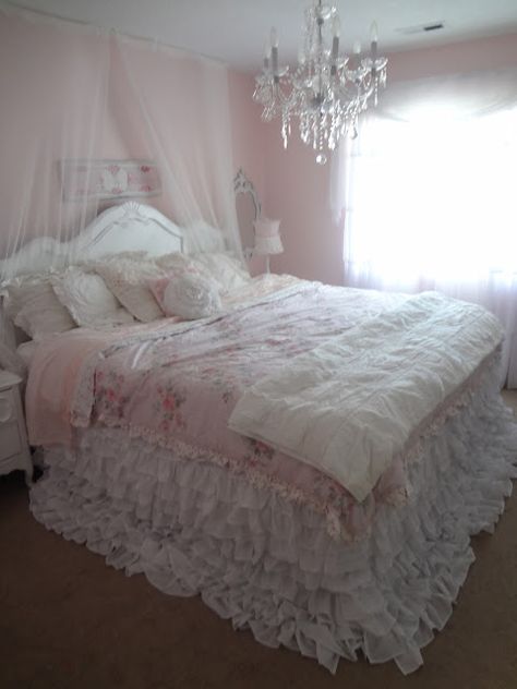 Muebles Shabby Chic, Shabby Chic Decor Bedroom, Styl Shabby Chic, Decoration Shabby, Chic Bedroom Decor, Estilo Shabby Chic, Shabby Chic Room, Romantic Shabby Chic, Shabby Chic Dresser