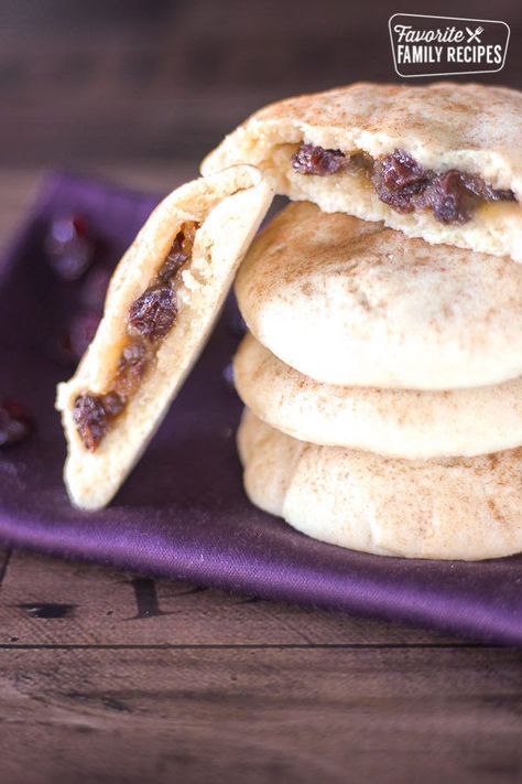 Raisin Filled Cookies, Raisin Recipes, Whipped Shortbread Cookies, Filled Cookies, Cooking Homemade, Raisin Cookies, Candy Cookies, Easy Cookie Recipes, Food Cooking