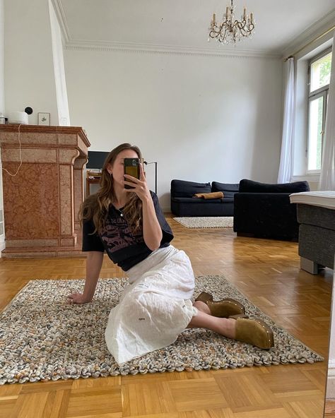 AD @sonjawick styles our CPH793 clog with a linen midi skirt and a printed shirt. 🤍 #copenhagenstudios #madeineurope #handcrafted #clogs #cph793 Outfits With Clogs, Clogs Outfits, Linen Midi Skirt, Fall Inspo, Copenhagen, Clogs, Midi Skirt, Dress Outfits, Skirt