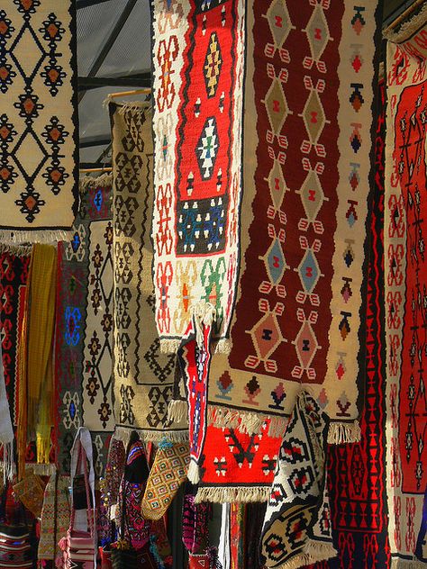 www.macedonievakantiehuis.nl  Ohrid  Pestani  Carpets in Skopje, Macedonia Skopje Macedonia, Republic Of Macedonia, Albanian Culture, Bg Design, Easy Cross Stitch Patterns, Carpets And Rugs, The Great, Simple Cross Stitch, Hippie Art