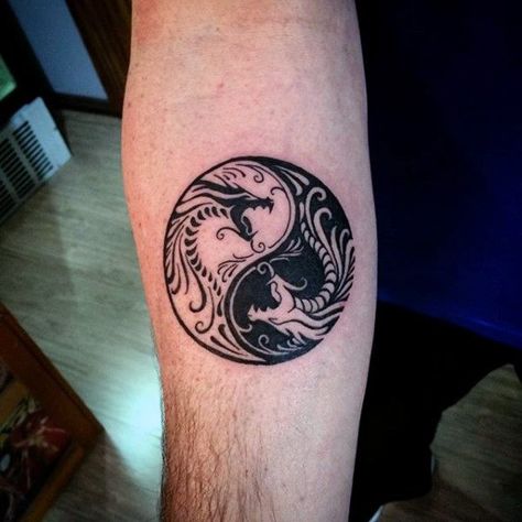 Cool Yin And Yang Tattoos For Men With Dragons On Inner Forearm Dragon Yin Yang Tattoo, Tattoo Designs For Couples, Yin Yang Tattoo Designs, Yin Yang Tattoo Meaning, Jing Y Jang, Tato Maori, Dragon Tattoo Meaning, Yin Yang Tattoo, Ying Yang Tattoo