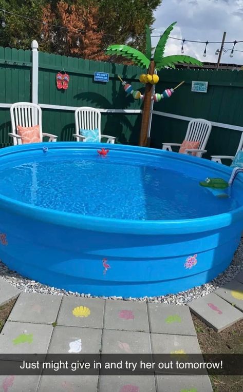 Kiddie Pool Ideas, Homemade Swimming Pools, Event Rental Business, Ideas De Piscina, Pool Makeover, Building A Swimming Pool, Pool Party Kids, Pool Water Features, Stock Tank Pool