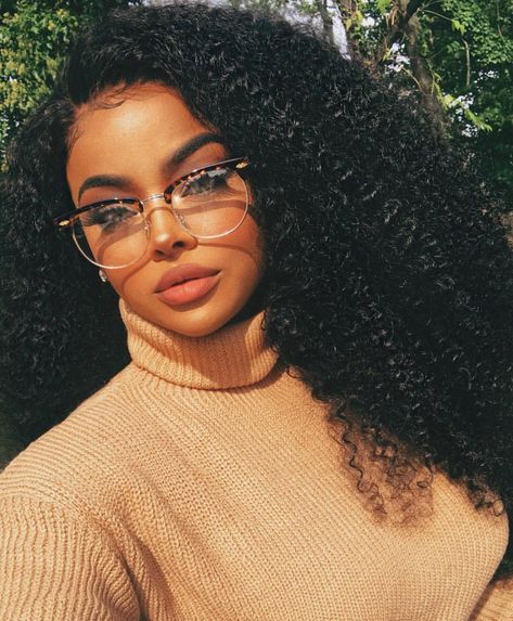 Britt Brittanie Evans, Glasses Inspo, Glasses Makeup, Twist Out, Glam Squad, Hair Crush, Dark Skin Makeup, Wearing Glasses, Girls With Glasses