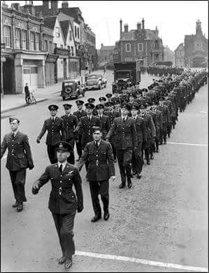 RAF Stanbridge housed the largest telephone exchange in the world in 1942 and thousands of teleprinters were installed to communicate with every theatre of war in Britain, Europe, Africa and the Far East. This was them in 1948 marching through Leighton Buzzard High Street... Telephone Exchange, Leighton Buzzard, Joseph Stalin, Traditional Song, Black Comedy, Concert Venue, Buzzard, Red Army, Royal Air Force