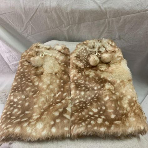 y2k deer fur leg warmers

~Best for XS-M
~ 40cm

A... - Depop Deer Clothes, Cute Leg Warmers, Cute Leg, Fawn Print, Deer Outfit, Road Kill, Birthday Clothes, Fur Leg Warmers, Deer Girl