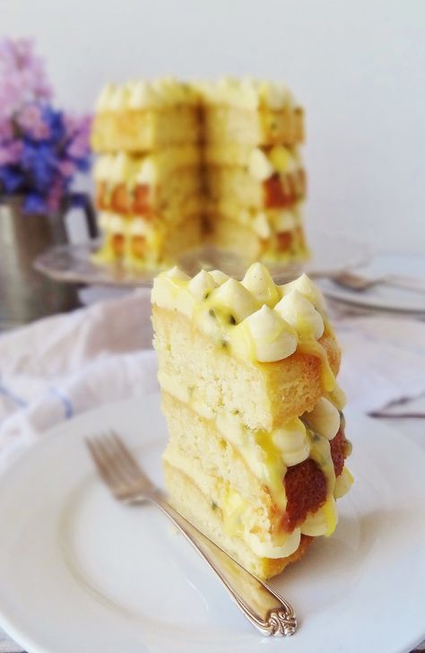 Passion Fruit, White Chocolate & Coconut Layer Cake - Domestic Gothess Passionfruit Cake, Coconut Layer Cake, Passion Fruit Cake, White Chocolate Coconut, Passionfruit Recipes, Summer Cake, White Chocolate Cake, Fruity Cake, White Cake Recipe