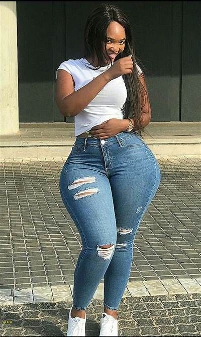 Pin on TORTAS Curvy Hips, Curvy Women Outfits, Curvy Women Jeans, Plus Size Models, Pinterest Photos, Curvy Girl Fashion, Curvy Girl Outfits, African Women, Katy Perry