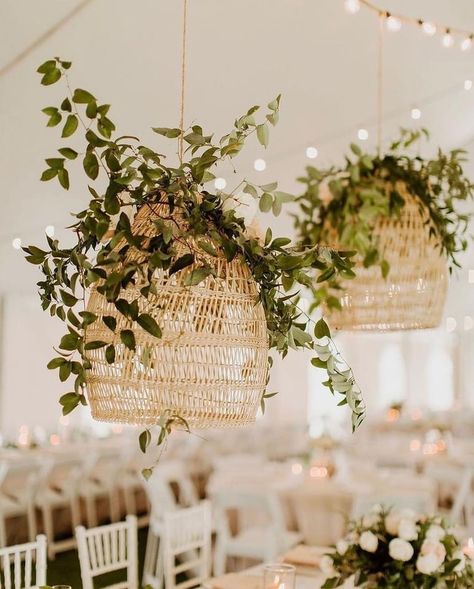 Wedding Ceiling, Beach Lighting, Rustic Glam Wedding, Modern Fence Design, Lounge Party, Flat Decor, Rustic Glam, Garden Party Wedding, Diwali Decorations