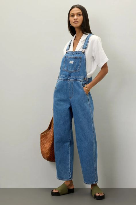 Vintage Overall by Levi's | Rent the Runway 90s Overalls Outfit, Jean Jumpsuit Outfit, Jean Overall Outfits, Overalls Outfit Aesthetic, Cute Overall Outfits, Levis Overalls, Style Roots, Outfit Verano, Vintage Overalls